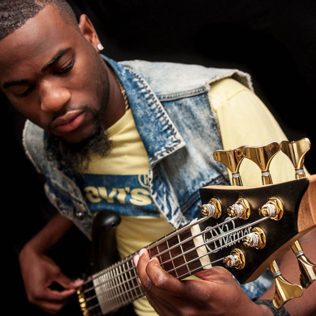 Lifestyle photographer of musician in Flagstaff Arizona