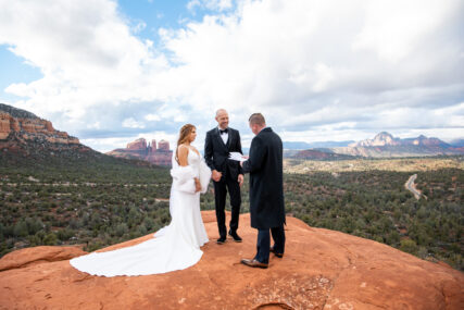 Beautiful Arizona destination elopement wedding photos