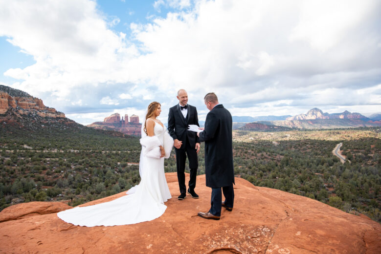 Beautiful Arizona destination elopement wedding photos