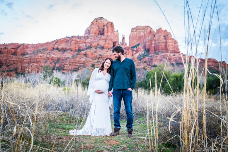 Photo: Sedona Arizona maternity photography Lisa Garrett Photography