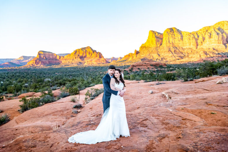 Photo: Sedona destination elopement photography Lisa Garrett