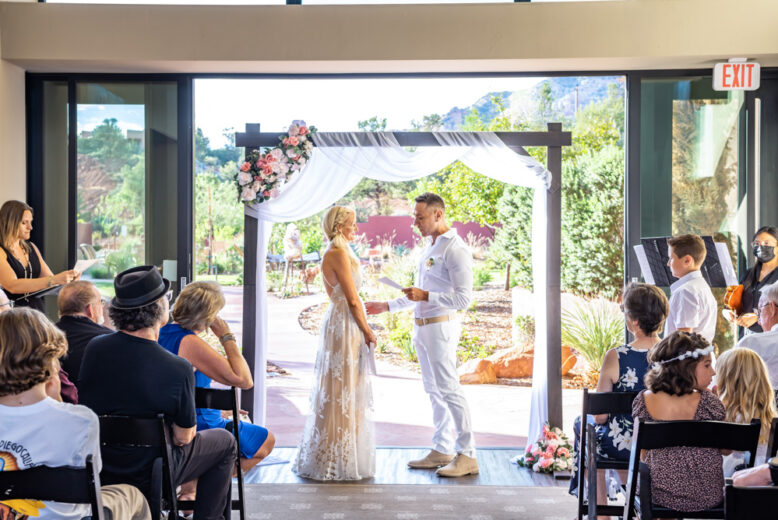 Photo: Sedona wedding photographer Lisa Garrett