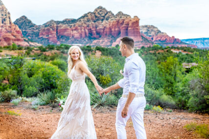 Sedona destination elopement photography Lisa Garrett
