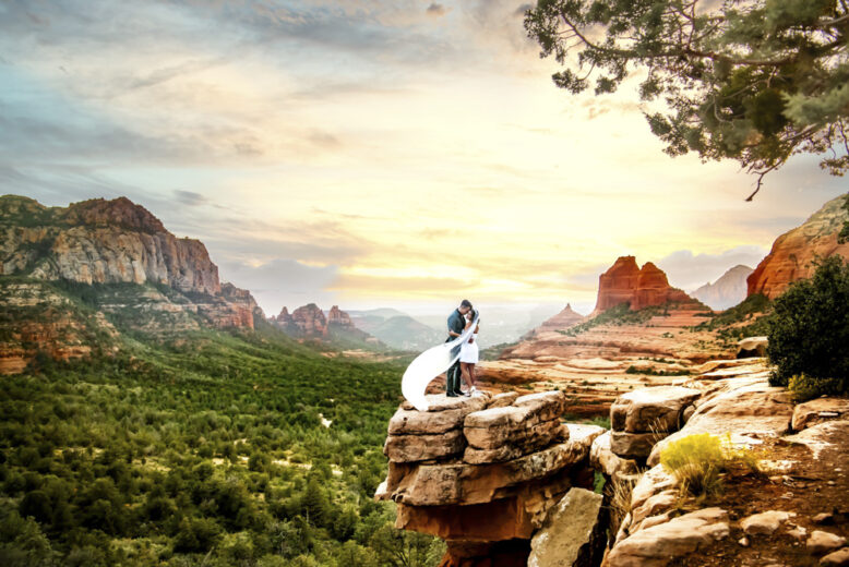 Beautiful destination elopement spots in Sedona at Merry Go Round