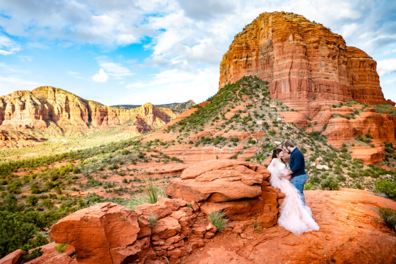 adventure maternity photography in Sedona