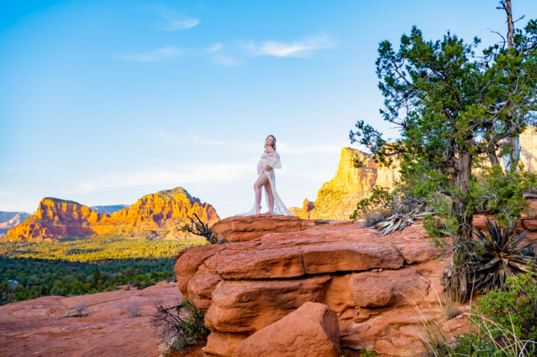 Beautiful baby moon photography in Sedona